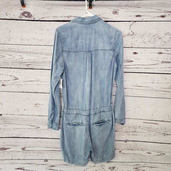 Blank NYC Long Sleeve Chambray Shorts Romper Medium NWT - Picture 2 of 6